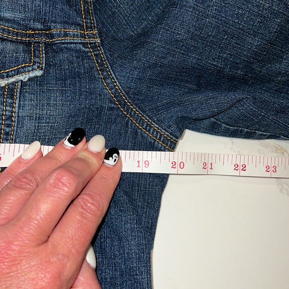 Ann Taylor LOFT, 3/4 Length Sleeves, Jean Jacket Size 12 w/Stretch, SUPER CUTE🩵 - Picture 12 of 13